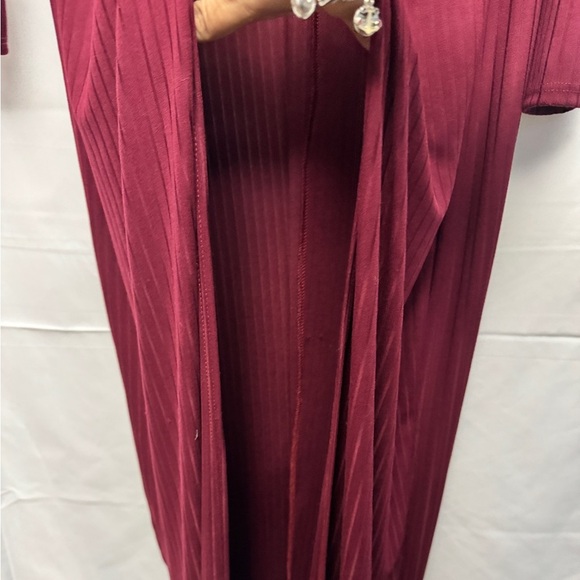 Fashion to Figure Long Sleeve Knot Tunic Dress Burgundy - Picture 5 of 8